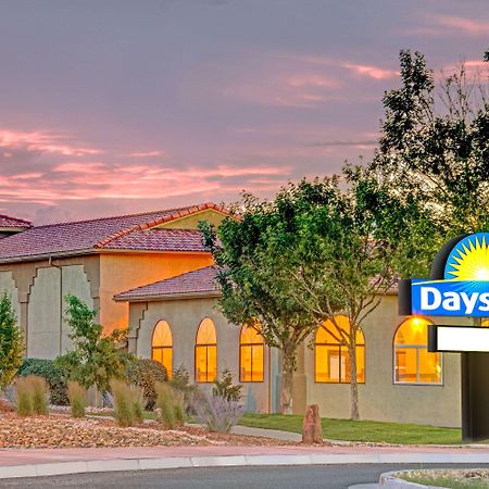 Days Inn By Wyndham Rio Rancho Exterior photo